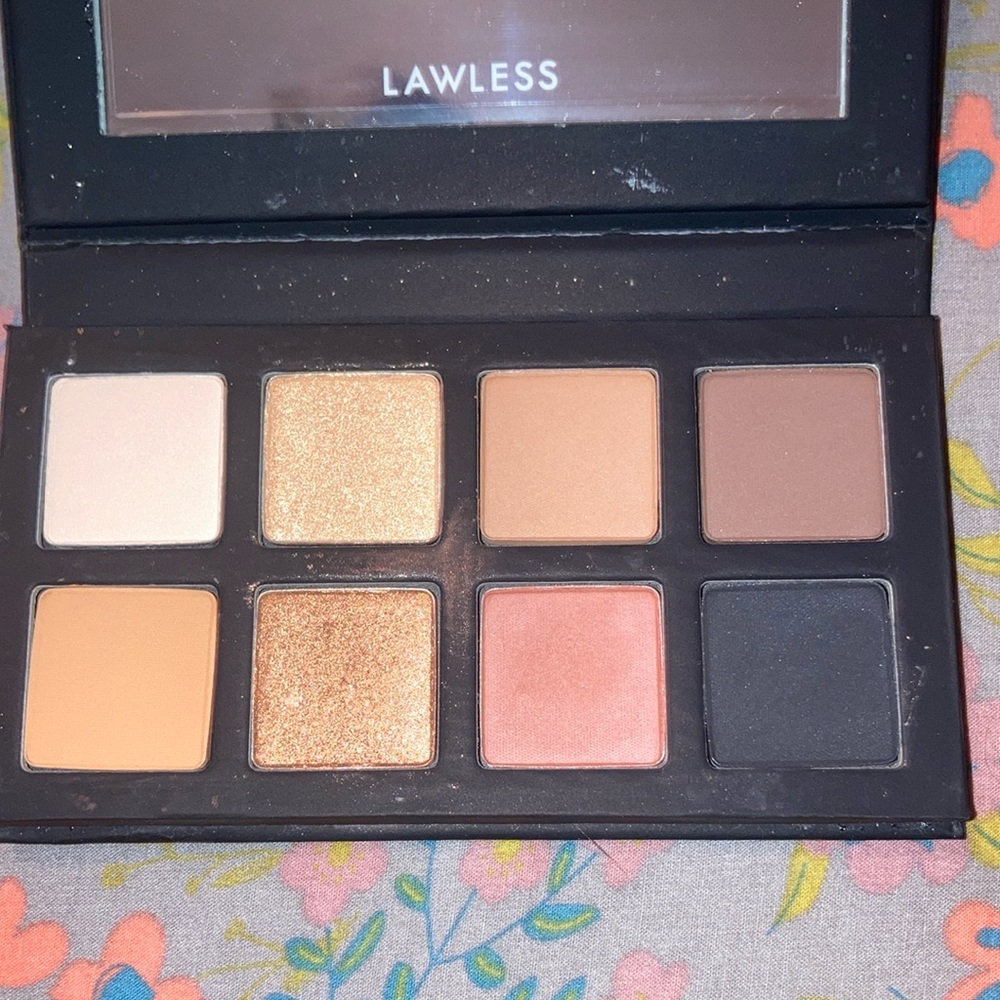 LAWLESS Cream and Gold Eyeshadow Palette